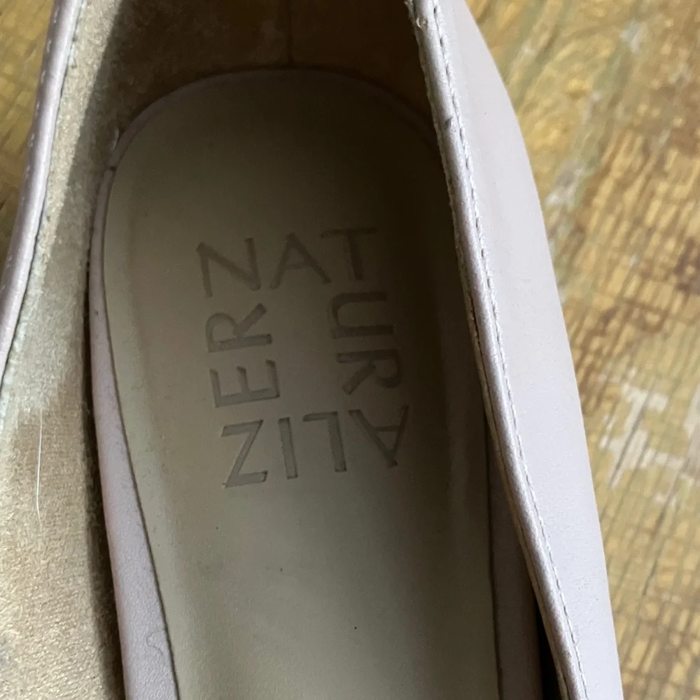 Naturalizer Taupe, Beige/Pink Pointed Flats - Picture 2 of 5